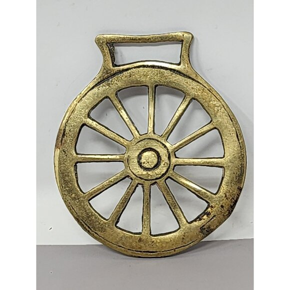 Vintage Brass Horse Medallian‎ Wagon Wheel Tack Pub Bar Decor - Picture 1 of 4